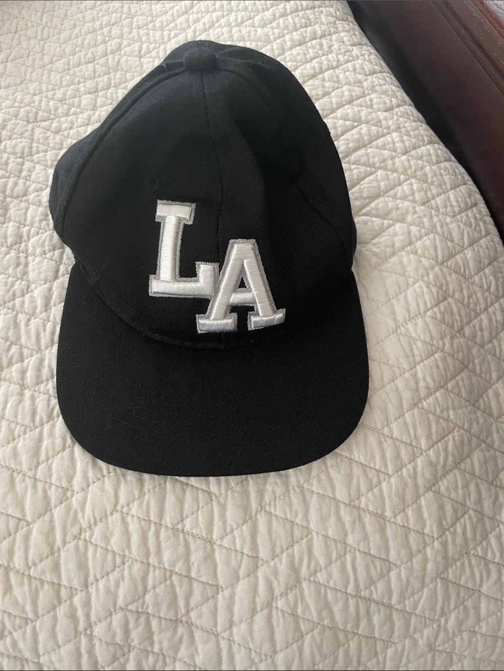 LA black baseball cap hat